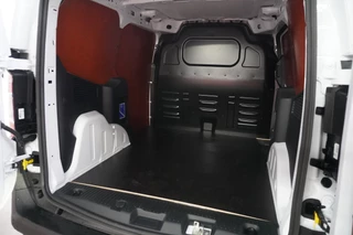 Ford Transit Courier 2024 - 1.0 EcoBoost 125PK Trend Benzine Automaat image 11
