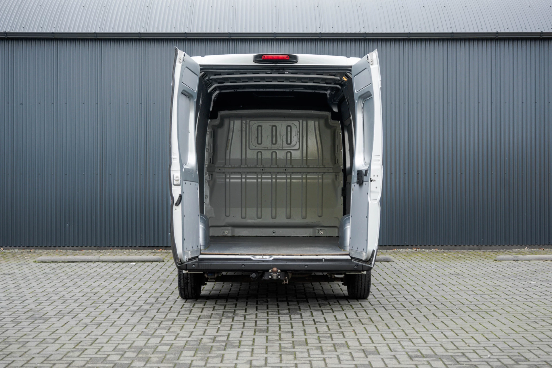 Peugeot Boxer 2021 - 330 2.2 BlueHDi 120 L2H2 Premium | Camera | Cruise | Navi | Airco | Trekhaak imagem 9