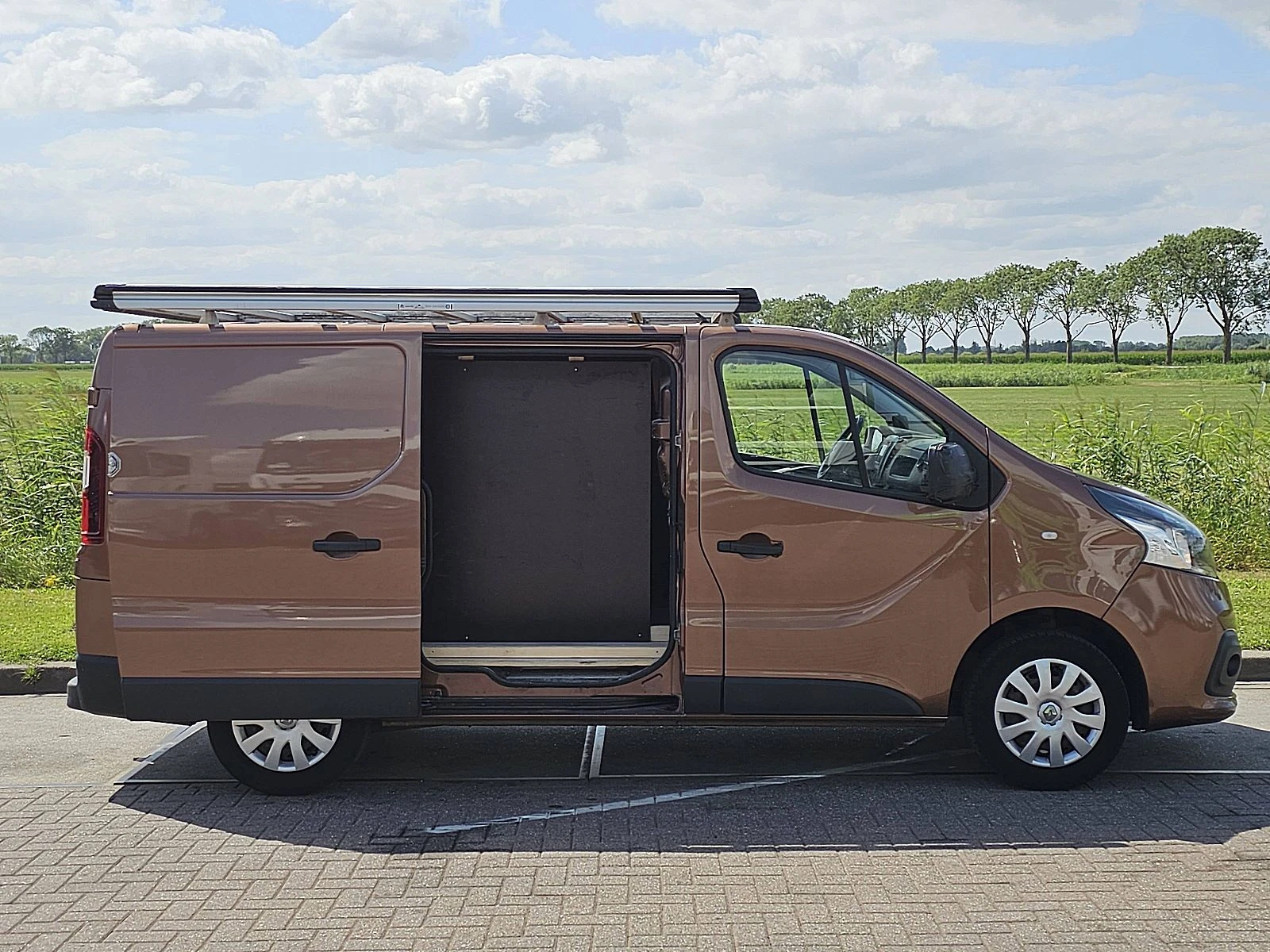 Renault Trafic 2016 Bild 15