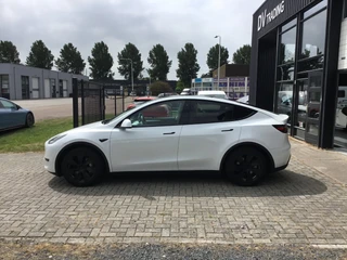 Tesla Model Y 2024 - Long Range RWD 75 kWh image 3 thumbnail