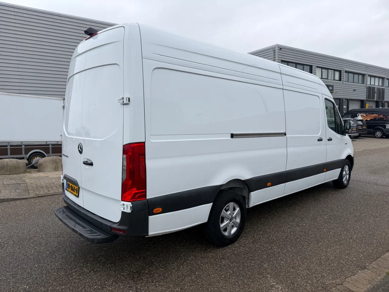 Mercedes-Benz eSprinter 2024 - 314/414 L3H2 450KM REIKWIJDTE WLTP PRO 113kWh Airco Cruisecontrol immagine 4