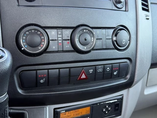 Mercedes-Benz Sprinter 2017 - 519 3.0 CDI V6 E6 WB 433 / BE-TREKKER 8 TONS / 1e EIG ALS NIEUW / AUTOMAAT / DUBBEL CABINE / AIRCO / CRUISE / NAVI / XENON obrazek 17