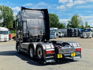 Scania S 2023 - 660S V8 NGS Highline 6x2 - Retarder - Full air - Leather - Led - Alloy wheels obrazek 5