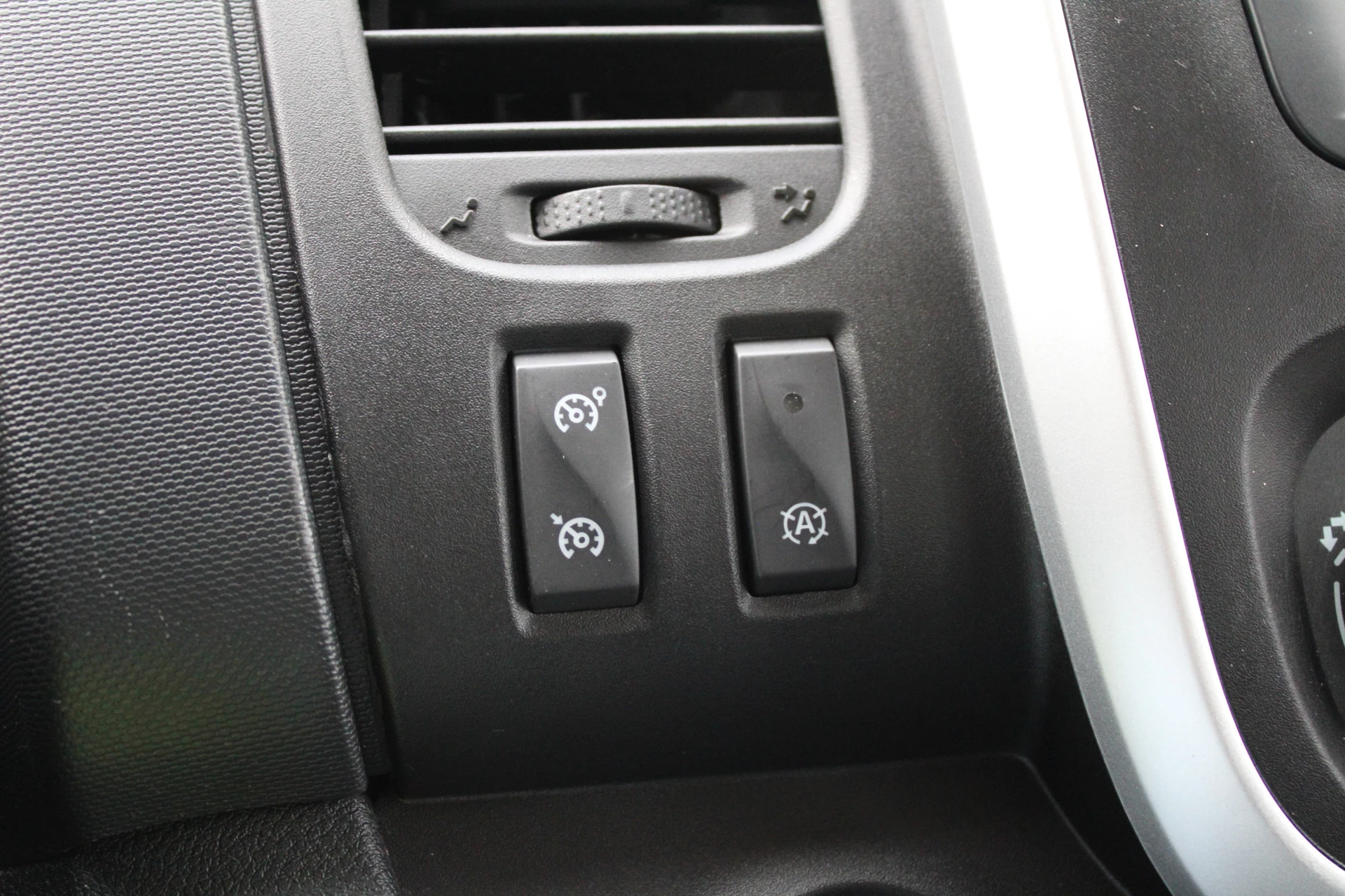 Renault Trafic 2020 - Passenger 2.0 dCi 120 Grand Life 120pk 9 Zits - Prijs incl. BTW - Airco - Cruise - LED - Navi - Bluetooth - Rijklaar obrázek 24