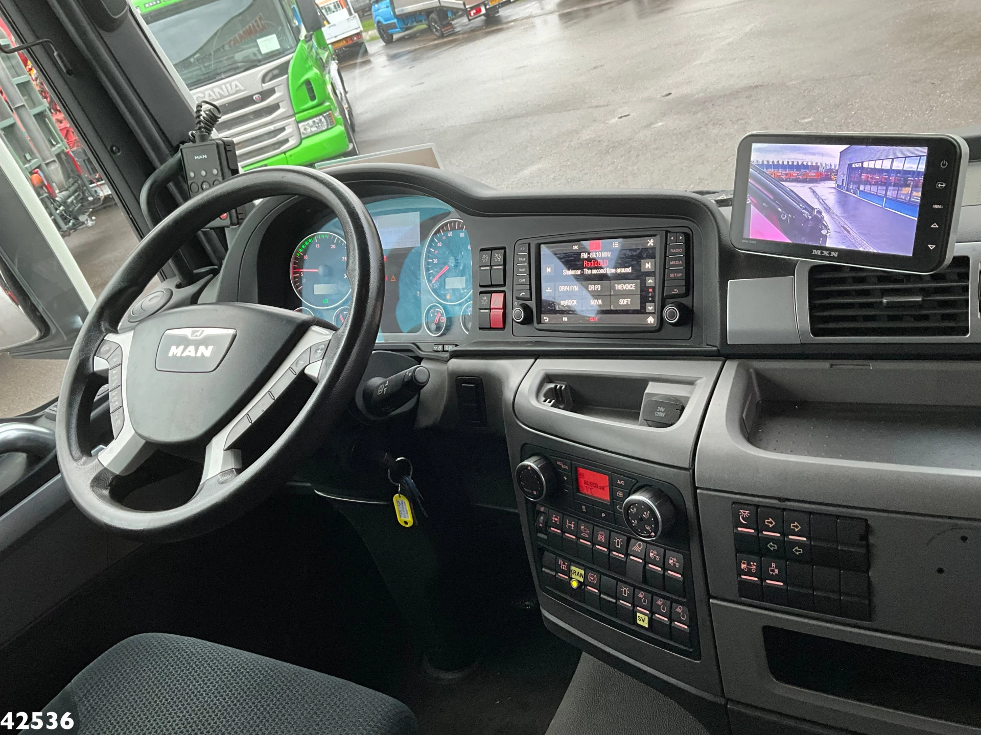 MAN TGS 2017 - 35.500 8x4 HMF 95 Tonmeter laadkraan bj. 2019! afbeelding 11