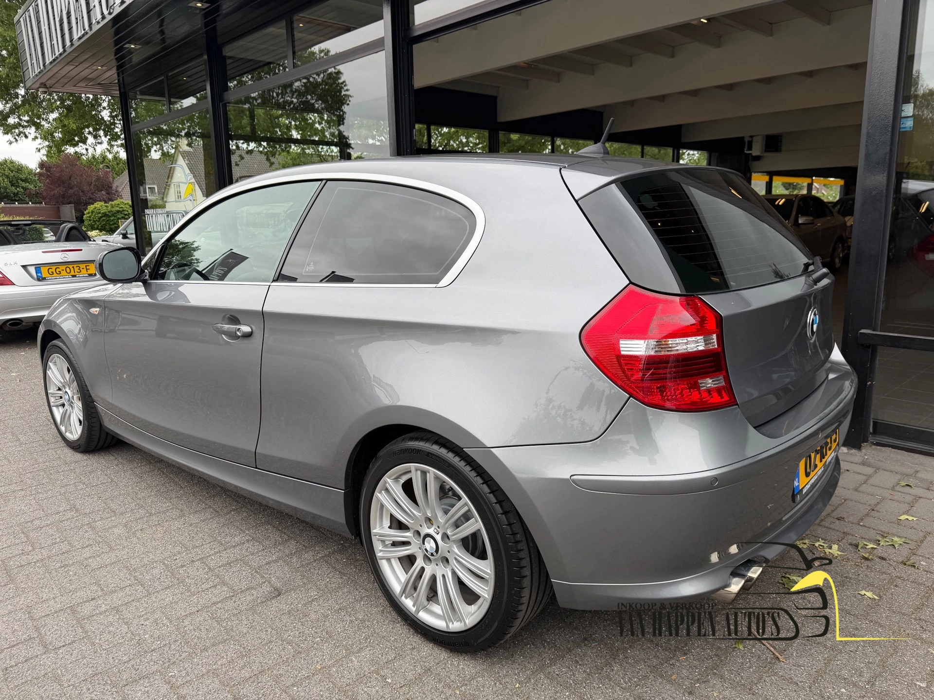 BMW 1 Serie 2011 - 120i Business Line Ultimate Edition / automaat / apk 7-2027 afbeelding 11
