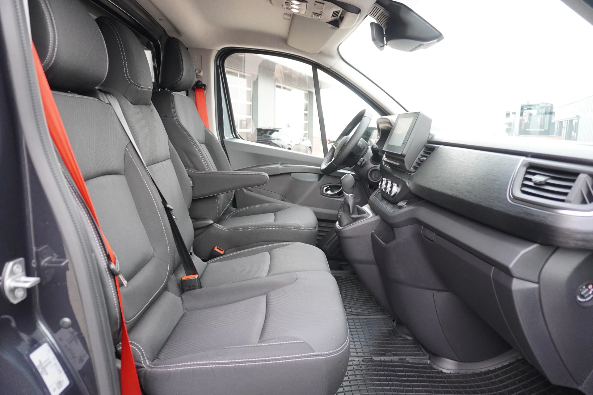 Renault Trafic 2024 - 2.0 Blue dCi 170pk T30 L2H1 Red Edition Exclusive Automaat Schuifdeur L / R imagen 14