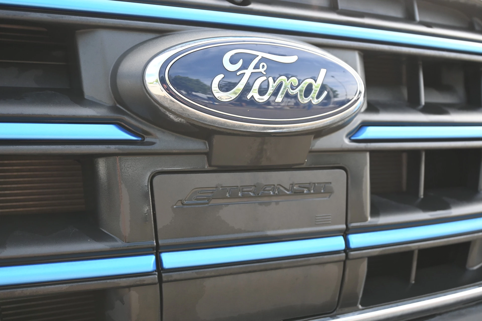 Ford E-Transit 2025 - 68kWh 390L Trend Bakwagen met Dhollandia laadklep obrázek 11