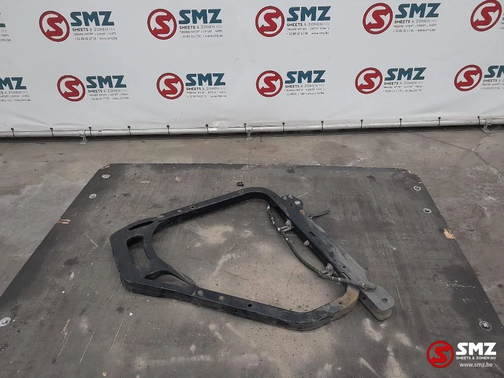 Renault 2015 - Occ spatbordbevestiging + steun Renault afbeelding 1