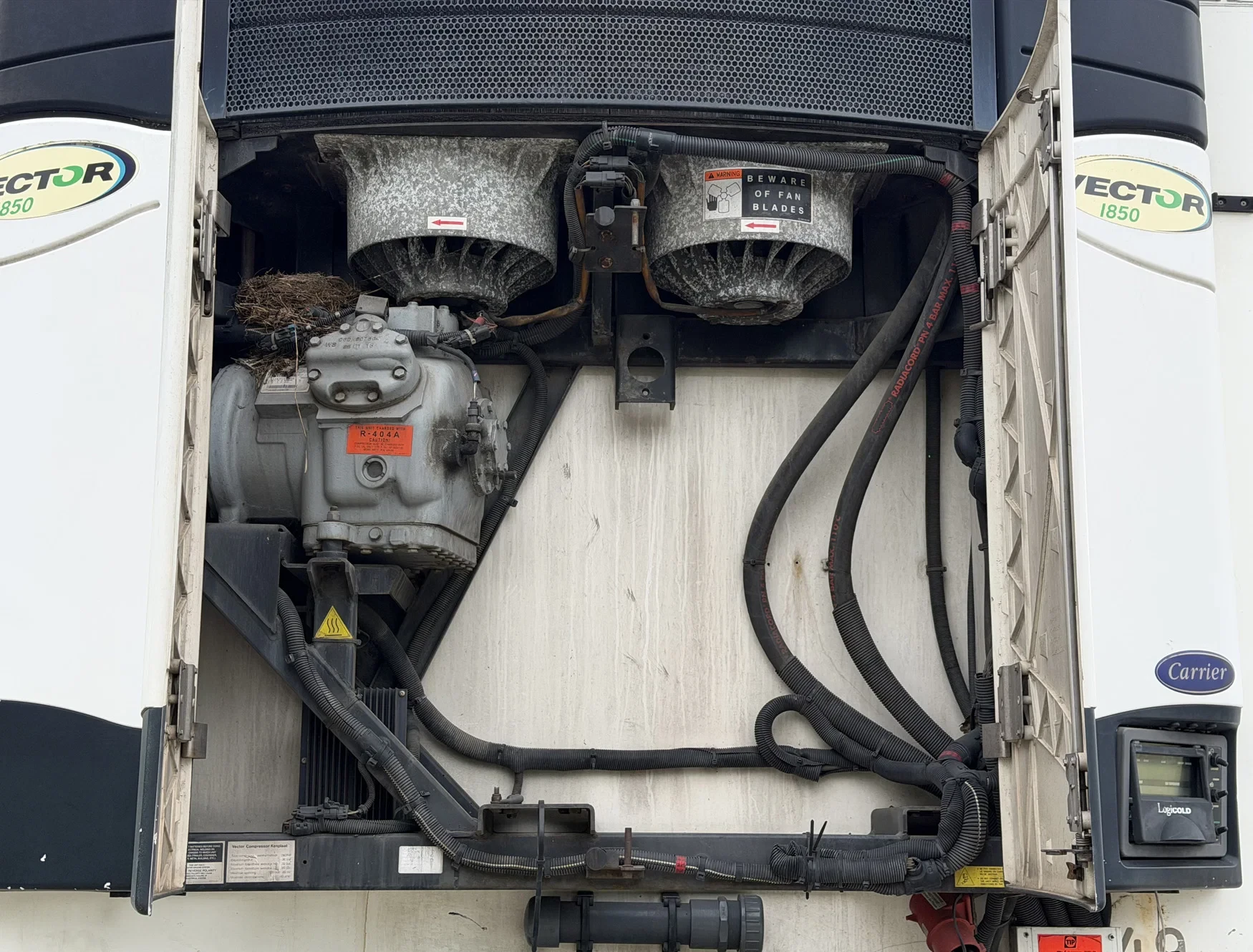 Pacton 2008 - HEIWO ISOLATED BOX STEERING AXLE DRUM BRAKES TAIL LIFT HOLLAND-TRAILER image 9