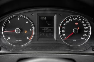 Volkswagen Transporter 2010 - T5 2.0 TDI L1H1 | 140 PK | Airco | Trekhaak bild 15