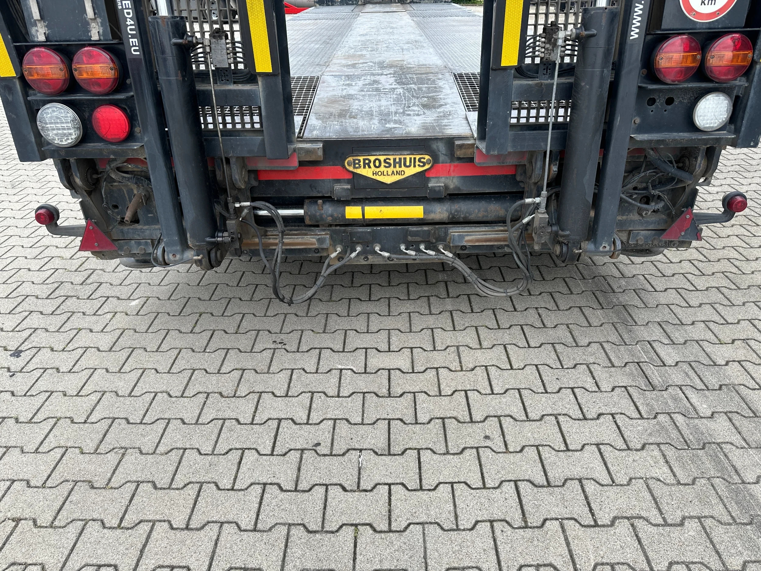 Broshuis 2017 - 3ABSD Lowloader 3-axle / GVW: 59.000kg / Neck: 23.000kg / hydraulic steering + ramps + loading table / 4.60m extendable / winch / liftaxle zdjęcie 10
