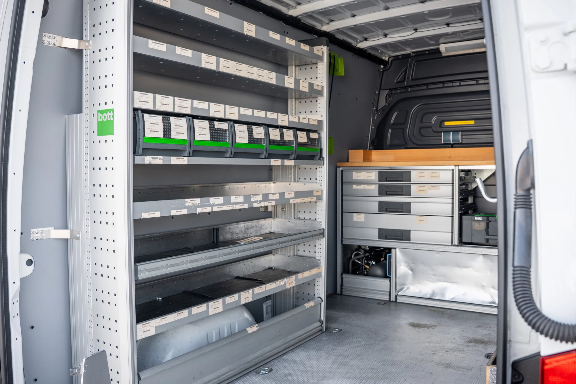 Mercedes-Benz Sprinter 2020 - 311 CDI RWD L2H2 | Volledig Ingericht | Mbux | Camera | Carplay | Climatronic Bild 12