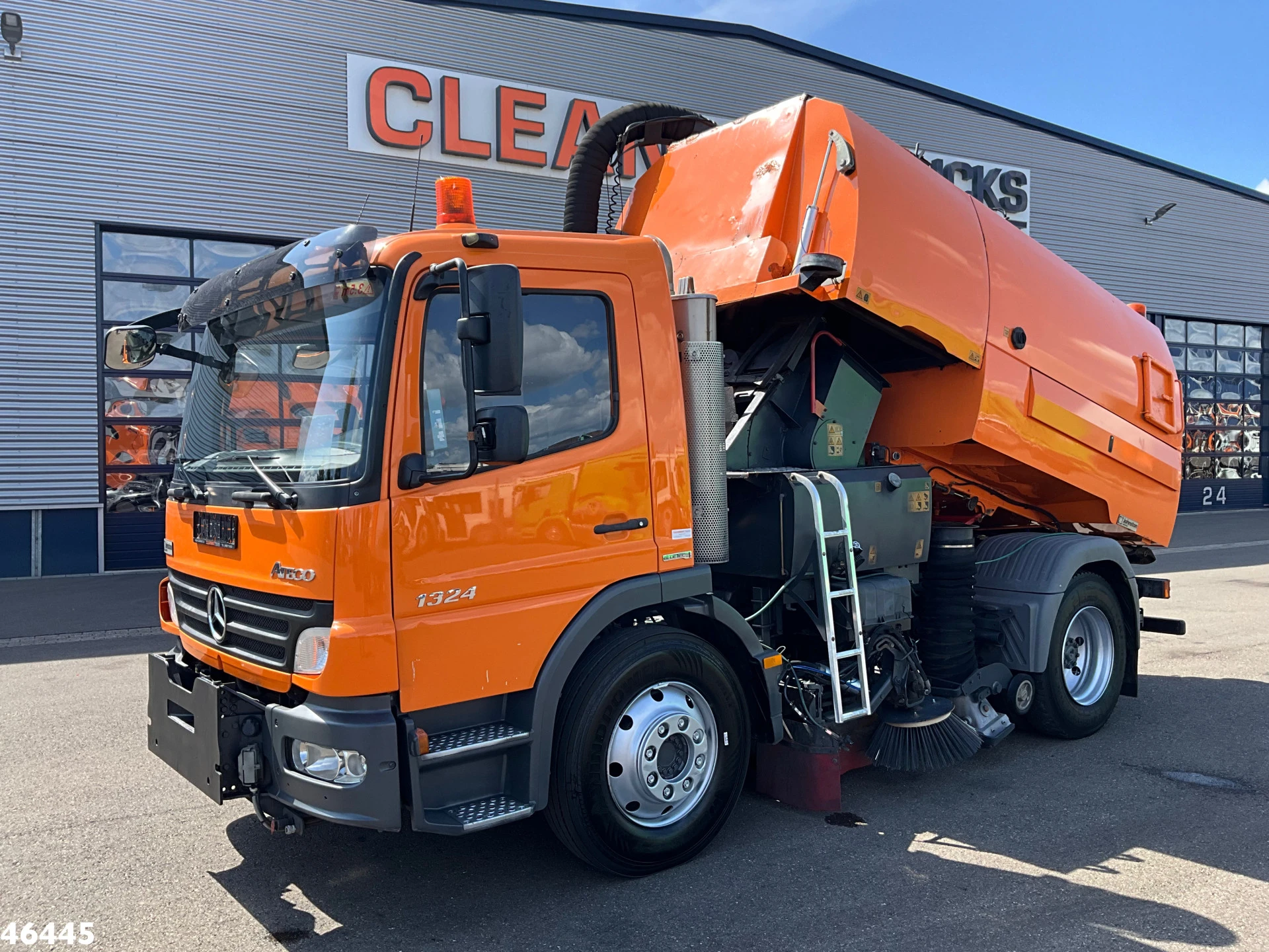 Mercedes-Benz Atego 2009 - 1324 Johnston VT 650 Just 131.138 km! image 1