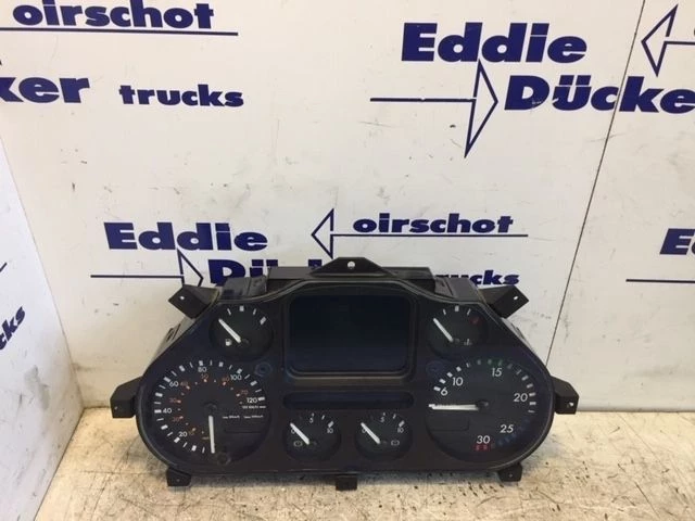 DAF 2001 - 1372053 DASHBOARD CF75 Bild 1