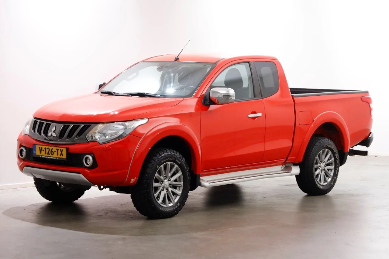 Mitsubishi L200 2018 - 2.4 DI-D 180pk Club Cab Intense 4x4 High/Low Gearing + Diff. Lock 12-2018 afbeelding 8