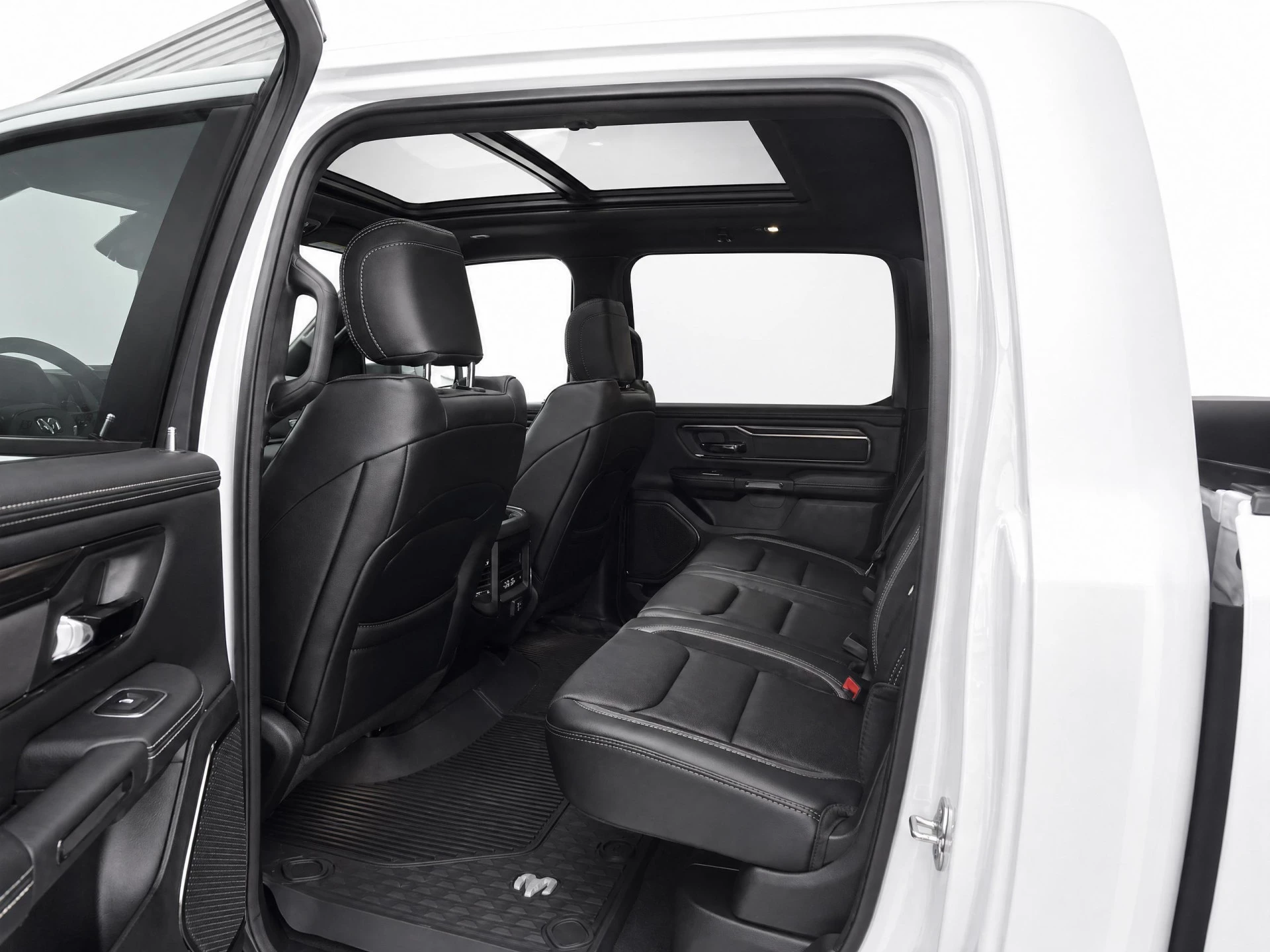 Dodge Ram 1500 2024 - 5.7 V8 4x4 Crew Cab SPORT GT BPM VRIJ! | Incl LPG | Trekhaak 13-polig | Bedcover | Adaptive cruise | PANORAMADAK| obrázek 19