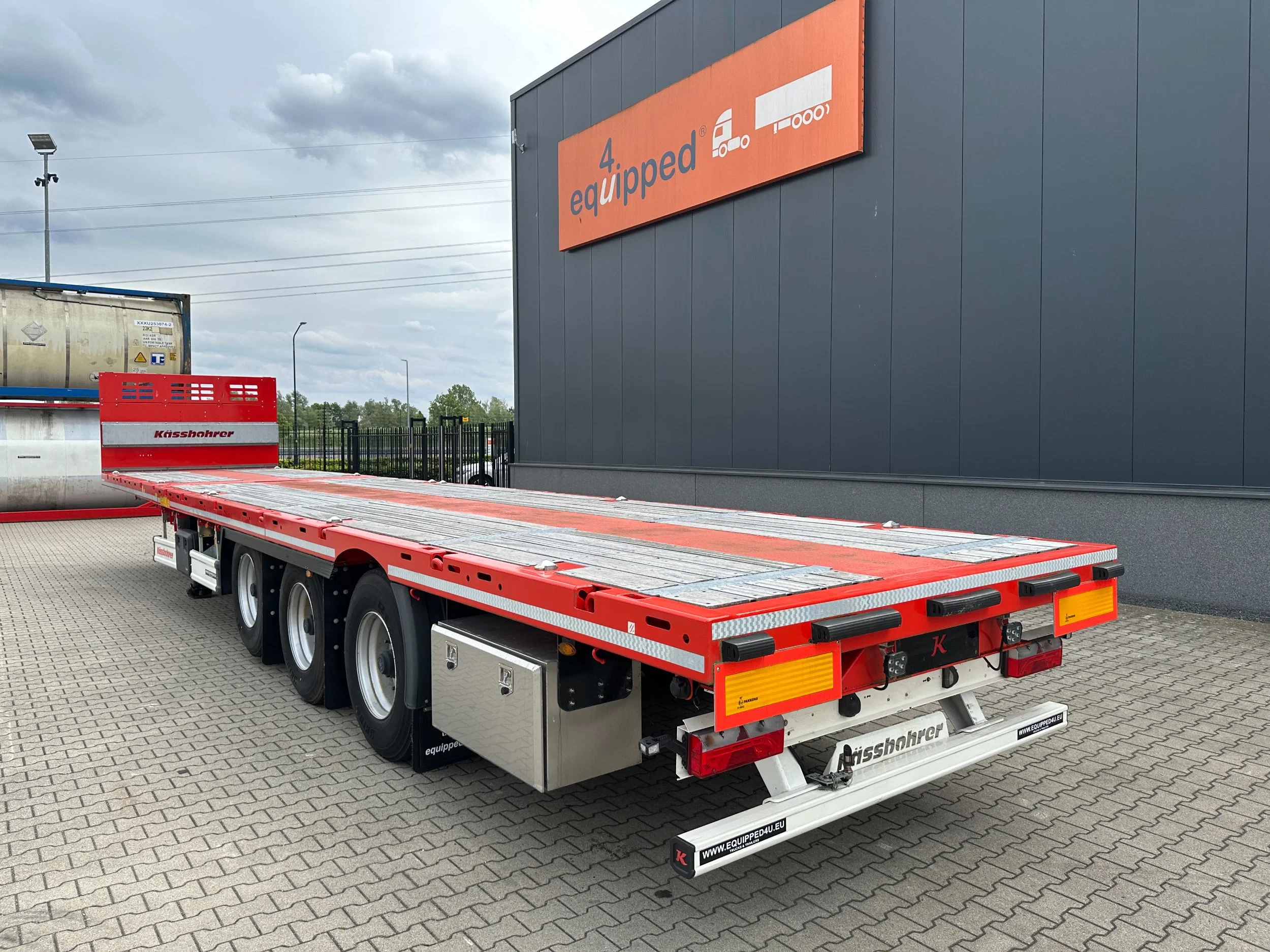 KAESSBOHRER 2026 - new and unused Heavy-Duty flatbed / 690cm extendable / steering axle / lift axle / twistlocks / timberstakes / NL-trailer / APK: 04-2027 zdjęcie 51