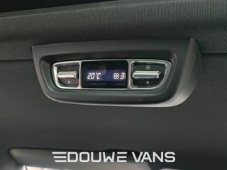 Mercedes-Benz V-Class 2022 - V300 L2 DC 4-Matic AMG Line 360 Camera Navi DAB zdjecie 40