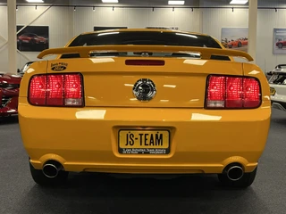 Ford Mustang 2009 - Coupe 4.6i V8 GT Premium 45th Anniversary Edition obrazek 49