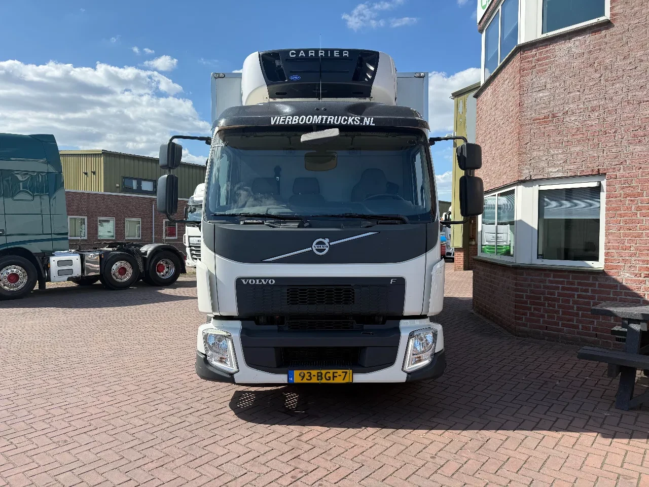 Volvo FL 2015 - FL210 4X2 Kuhlkoffer mit Carrier Supra 550 / LBW / AHK Bild 6