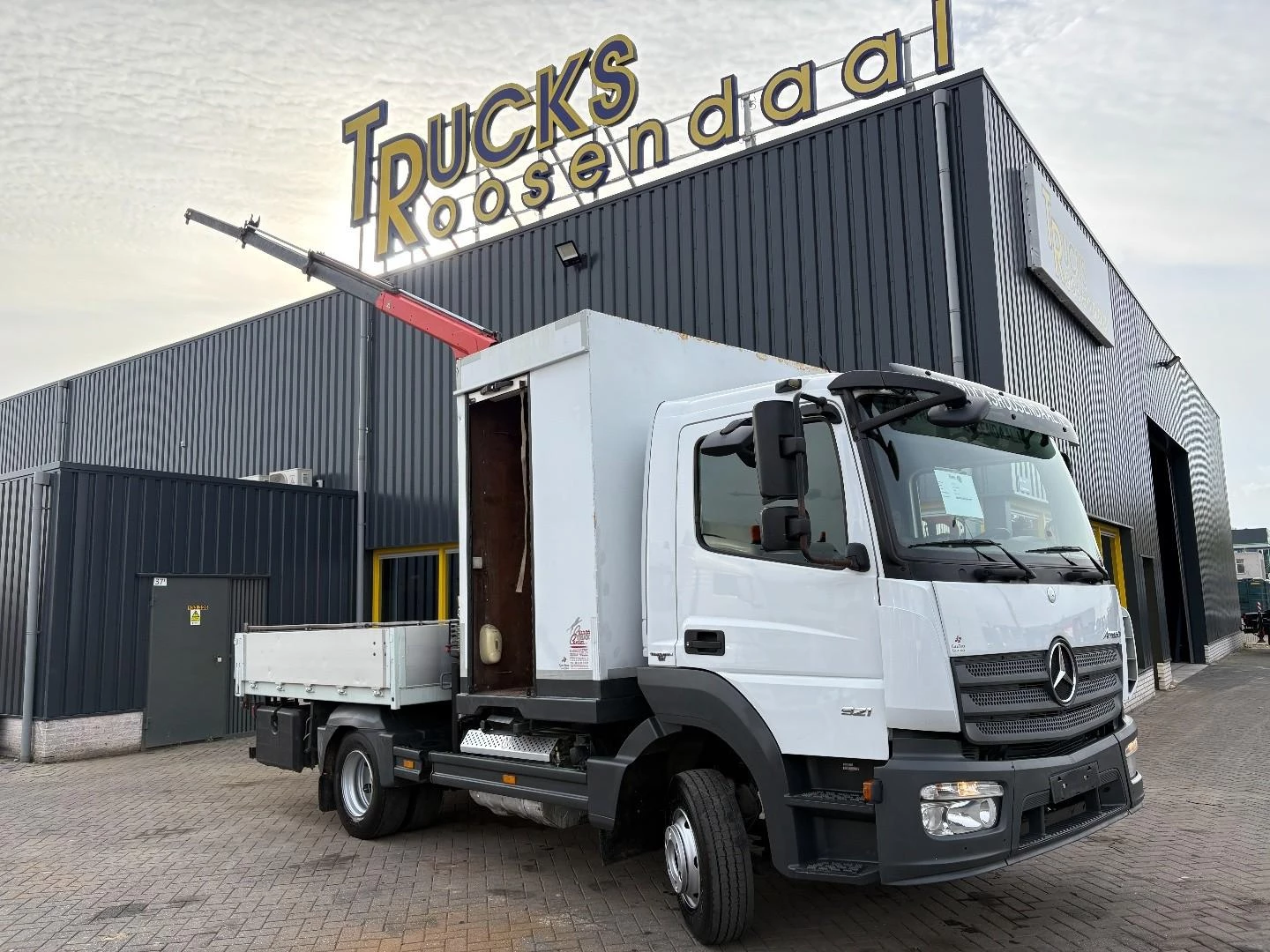 Mercedes-Benz Atego 2014 imagem 24