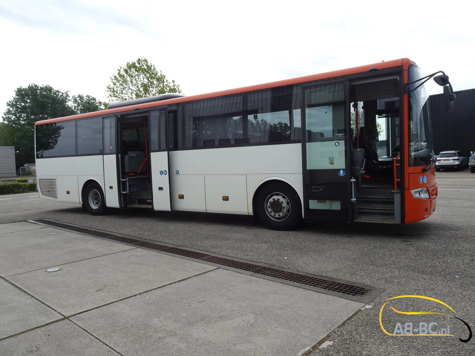 Mercedes-Benz Intouro 49 Seats Liftbus EURO 6 2016 afbeelding 3