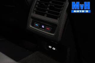 Volkswagen Golf 2020 - 1.5 eTSI R-Line|SPORTSTOEL|LUXE|LED| image 16