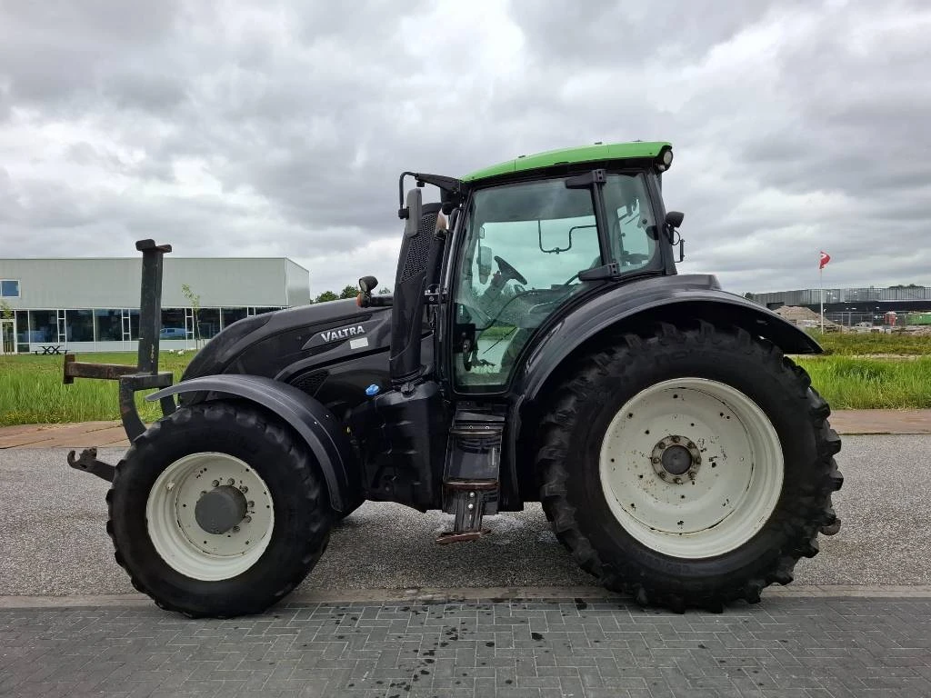 Valtra 2017 - T 214 Direct Twintrac Bild 2