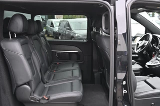 Mercedes-Benz V-Class 2024 - 300d 4-MATIC AMG DC Avantgarde obrazek 11