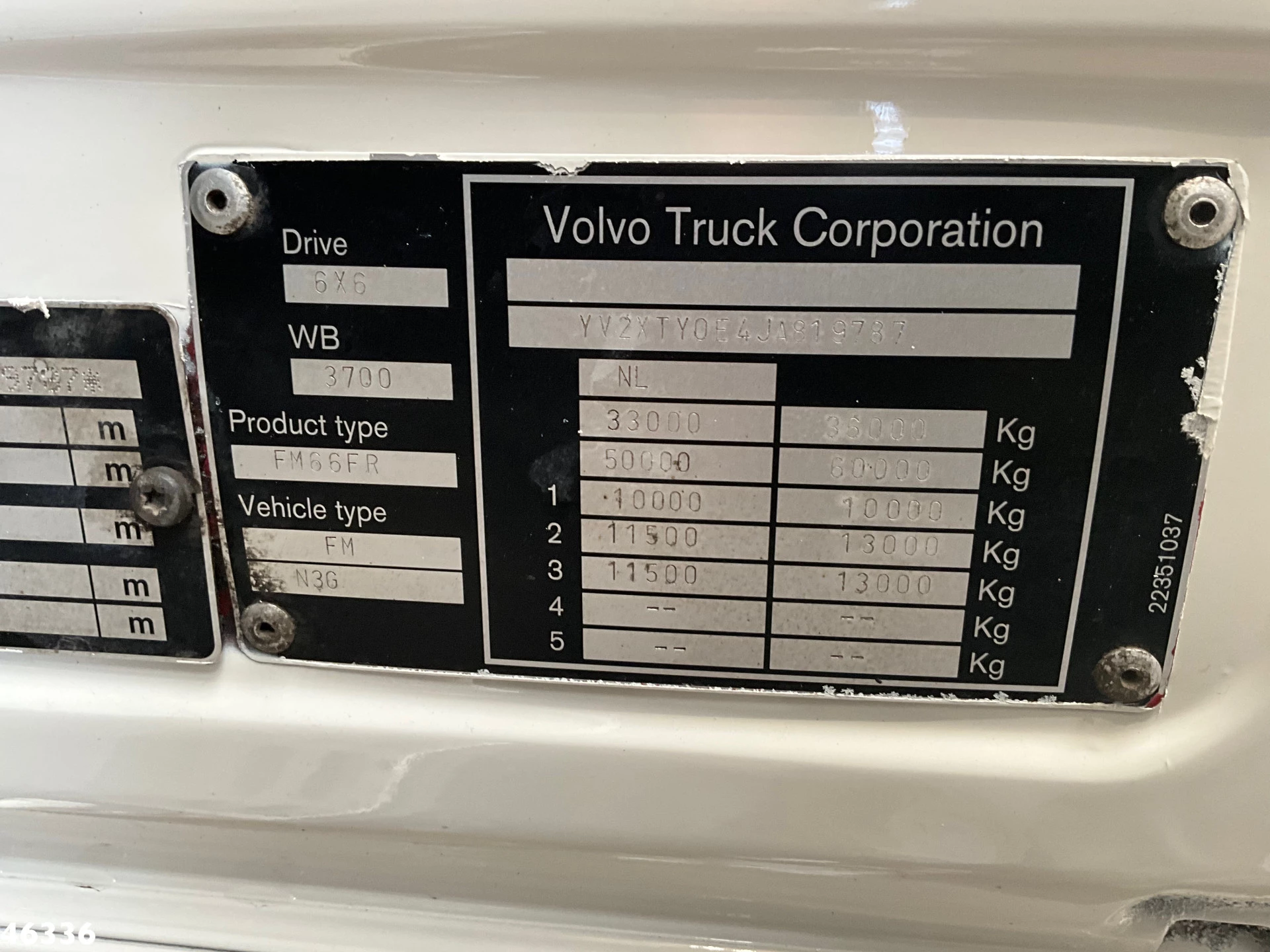Volvo FMX 460 6x6 Euro 6 HMF 16 Tonmeter Z-kraan 2018 image 29