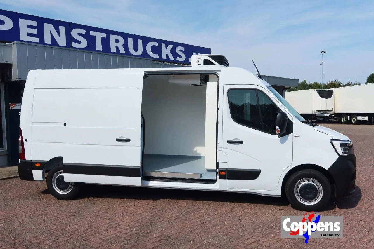 Renault Master 2024 - Koel/Vries/Verwarmen Met nachtaansluiting 220 Volt Carrier Xarios 350 BPM vrij afbeelding 1