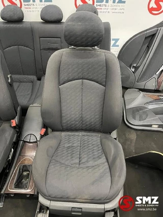 Mercedes-Benz N/A - Occ set interieur met zetels W211 Mercedes image 8