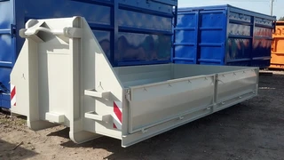 Gemakbak containers met stalen zijborden на продажу