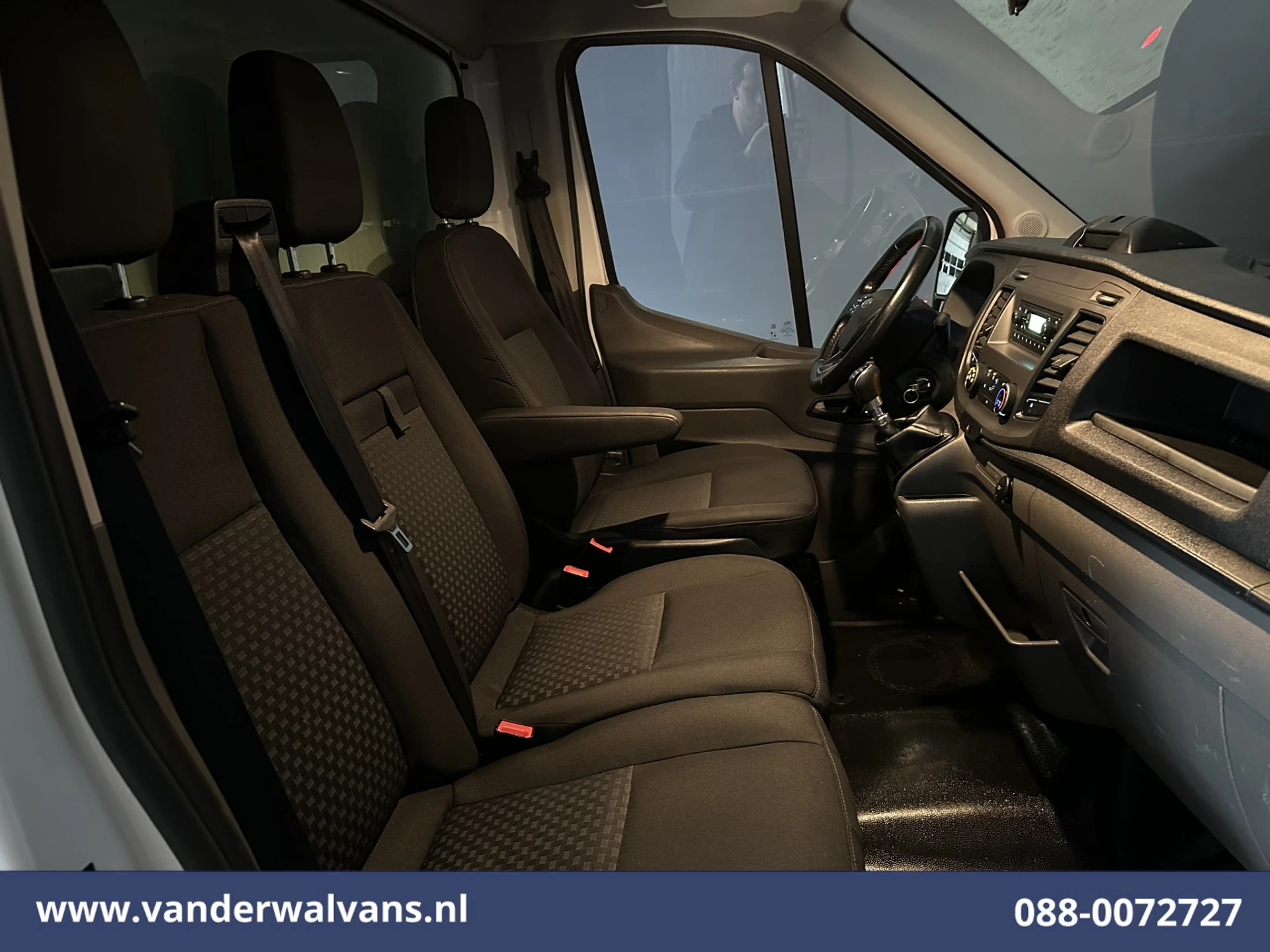 Ford Transit 2022 - 2.0 TDCI 160pk Bakwagen Laadklep Euro6 Airco | 1040kg laadvermogen | Cruisecontrol | Verwamde voorruit imagen 7