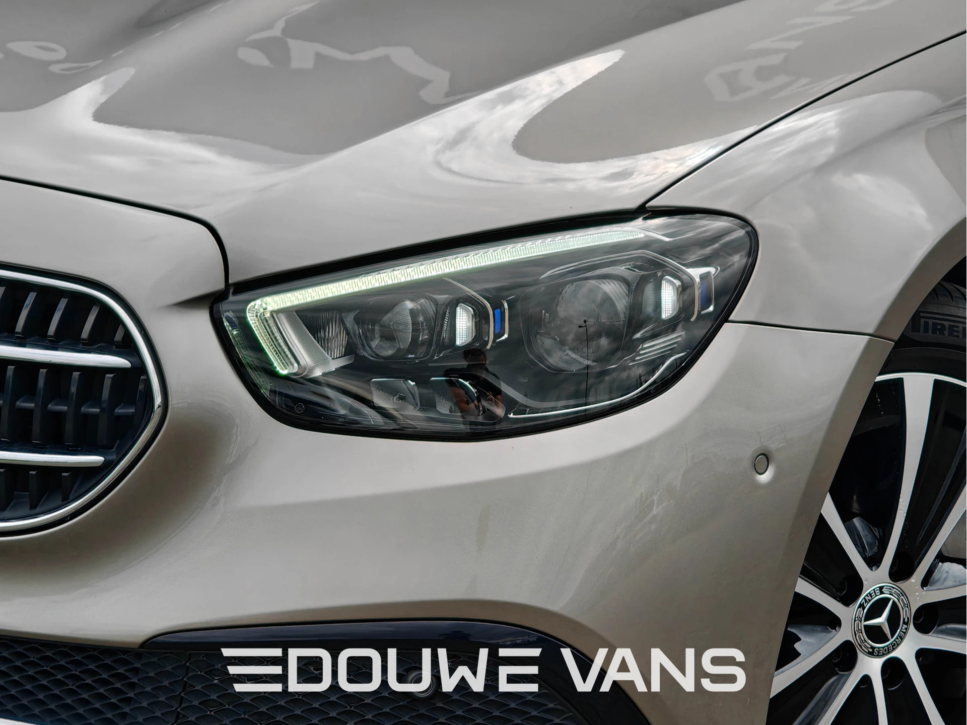 Mercedes-Benz E-Class 2022 - 300e Burmester Trekhaak Avantgarde Schuifdak Bild 34