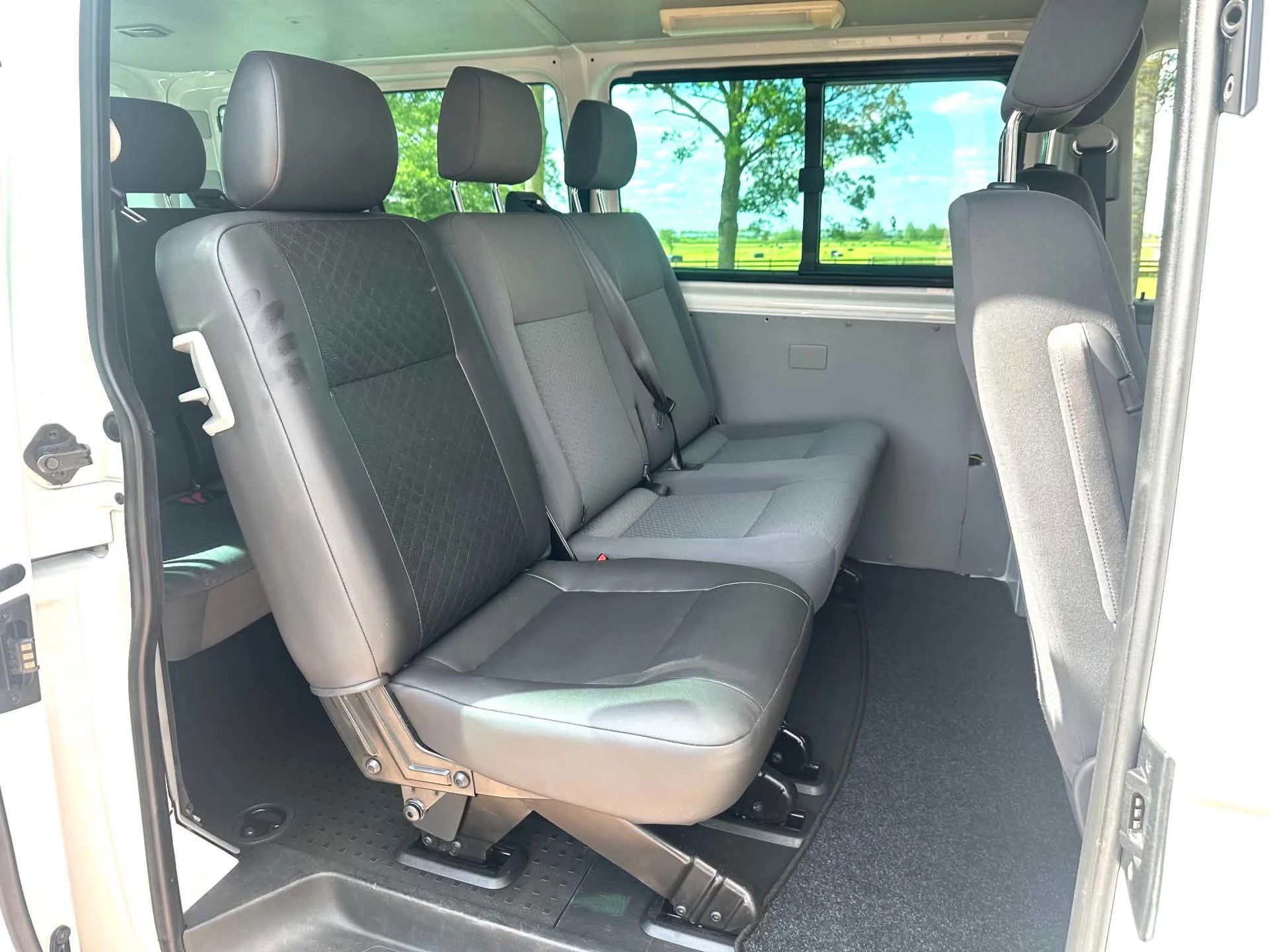 Volkswagen Transporter 2013 - Kombi 2.0 TDI L2H1 BlueMotion 3 + 3 + 3 Marge afbeelding 39
