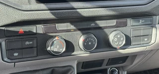 Volkswagen Crafter 2022 - 35 2.0 TDI Highline Bakwagen met laadklep, изображение 12