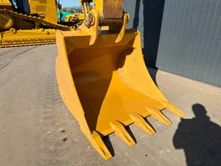 Cat N/A 2014 - M320F obrazek 11
