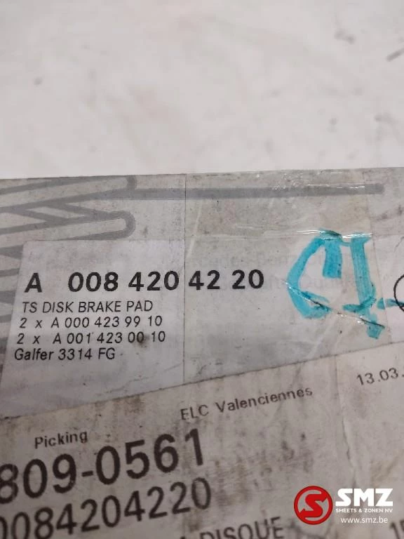 Mercedes-Benz Sprinter - Set remblokken mercedes w909 a0084204220 afbeelding 2