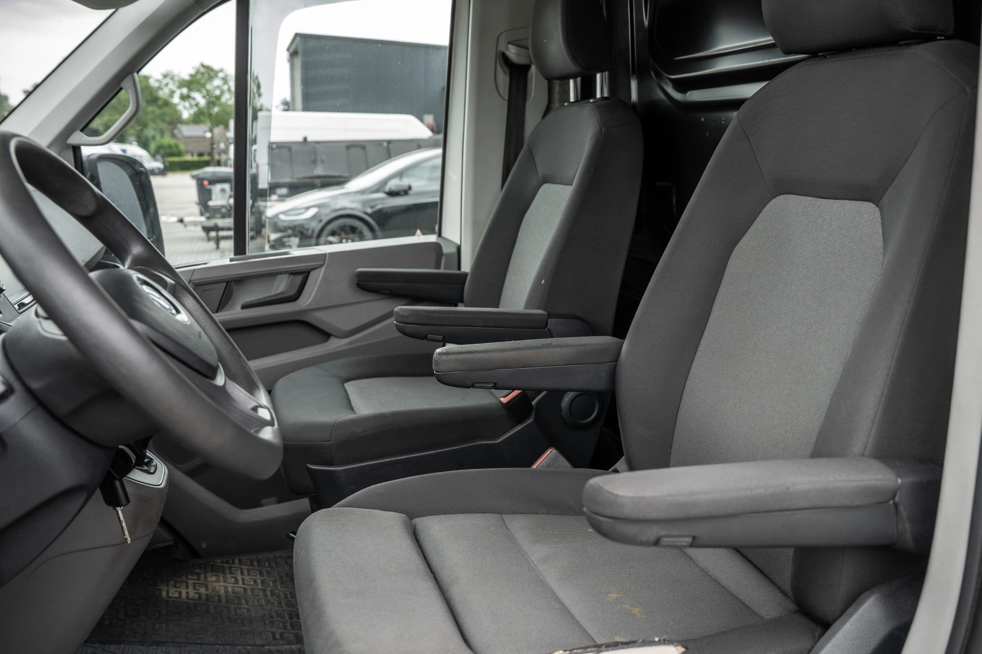 Volkswagen Crafter 2018 - 2.0 TDI FWD L5H3 | 177 PK | Motor Defect | Camera | Cruise | PDC | Airco immagine 11