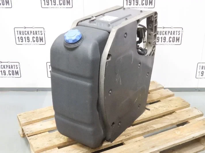 Volvo - 23225656 AdBlue tank afbeelding 1