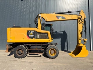Cat N/A 2014 - M320F obrazek 52