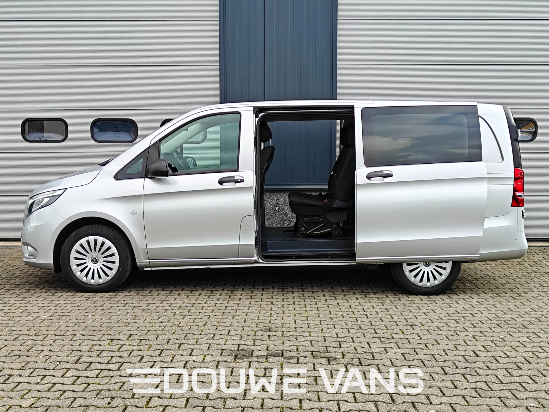 Mercedes-Benz Vito 2021 - 119 L2 4MATIC Automaat LED 5 Pers. Stoelverwarming zdjęcie 5