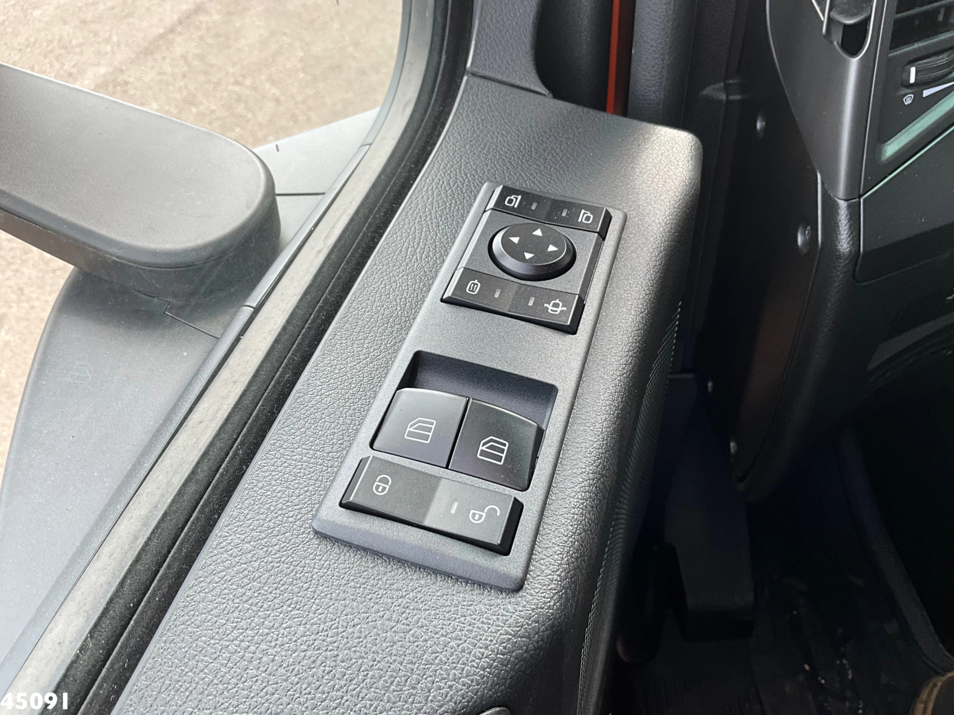 Mercedes-Benz Actros 2025 - 2533 Euro 6 Zoeller 22m³ image 14
