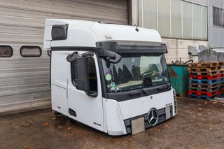Mercedes-Benz 2018 - MP4 BIGSPACE image 3 thumbnail