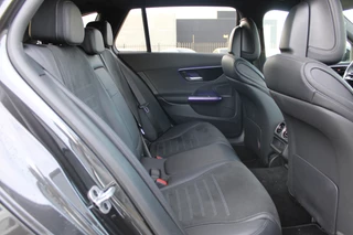 Mercedes-Benz C-Class 2023 - Estate 300e AMG Line NIGHT PAKKET DISTRONIC SFEER CARPLAY CAMERA MULTIBEAM 19'' image 13