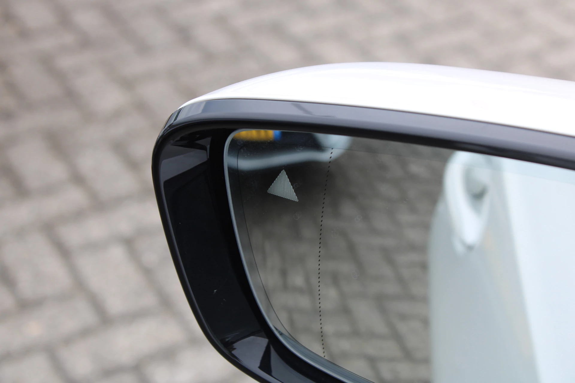 BMW 3 Series 2022 - Touring 330e High Executive M-SPORT SHADOW PANORAMADAK MEMORY 360-CAMERA KEY-LESS CARPLAY TREKHAAK obrázek 12