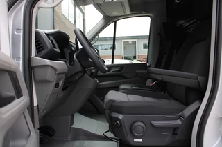 Volkswagen Crafter 2024 - 30 2.0 TDI L3H3 140pk - Navigatie - DAB - Geveerde Stoel - Camera - Carplay - Rijklaar obrazek 7