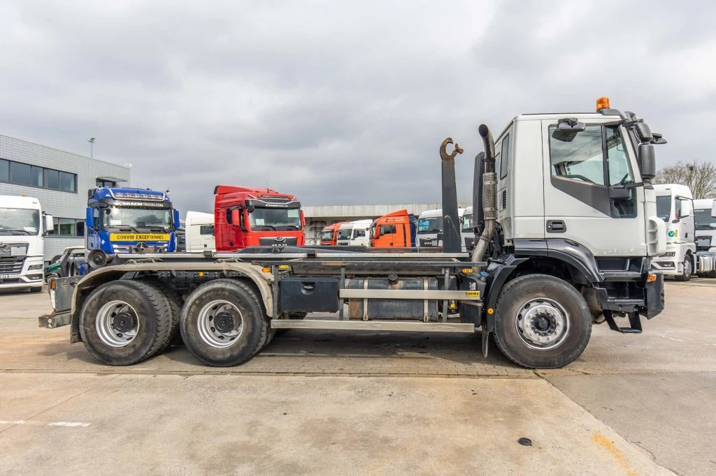 Iveco Trakker 2011 - 410 - 121 499 KM image 4